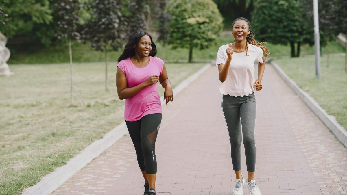 two women exercising